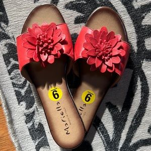 New Mariella Made In Italy flat sandals with flower detail